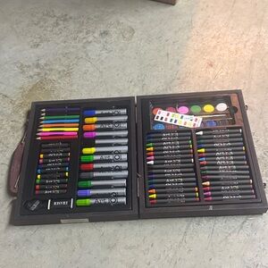 Art 101 Deluxe Art Set